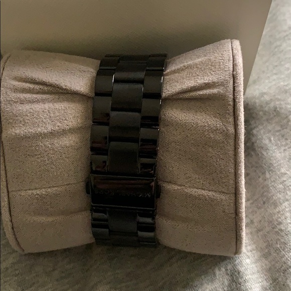 Michael Kors Womens Slim Runway Black-Tone Watch
